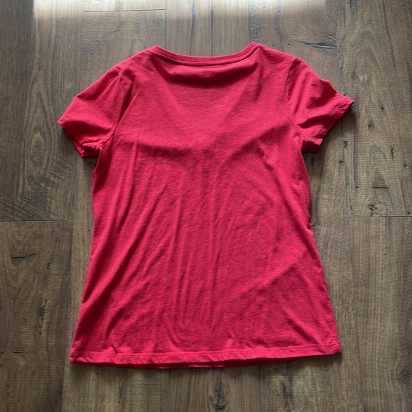 Red t-shirt - Picture 2 of 2